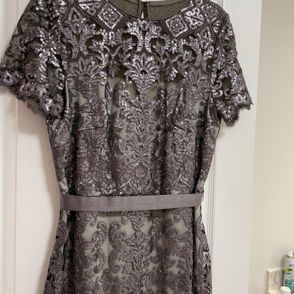 Mother of the bride & groom dress/ evening gowns - Picture 2 of 8